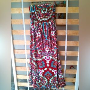 Colorful halter dress, cute wore with turquoises accessories!